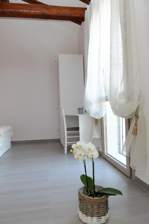 Il Leccio Bed and Breakfast San Lazzaro di Savena Buitenkant foto